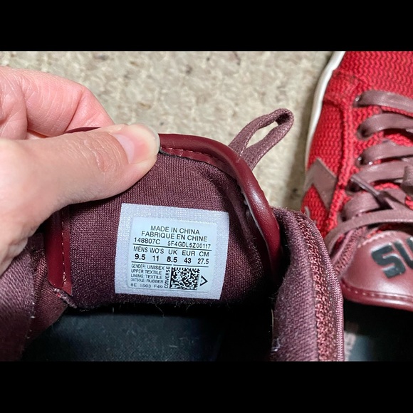 🔥HOST PICK🔥. Mens Red Converse Sneakers - Picture 5 of 9